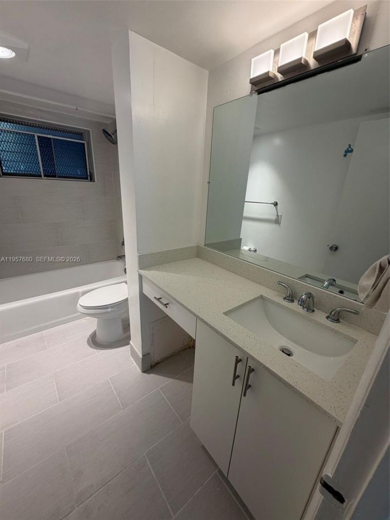 7851 Dunham Blvd , Unit 5, Miami, FL 33138 Photo