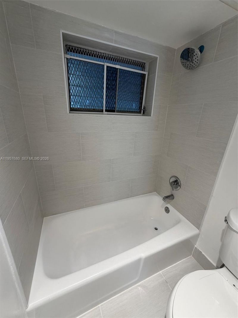 7851 Dunham Blvd , Unit 5, Miami, FL 33138 Photo