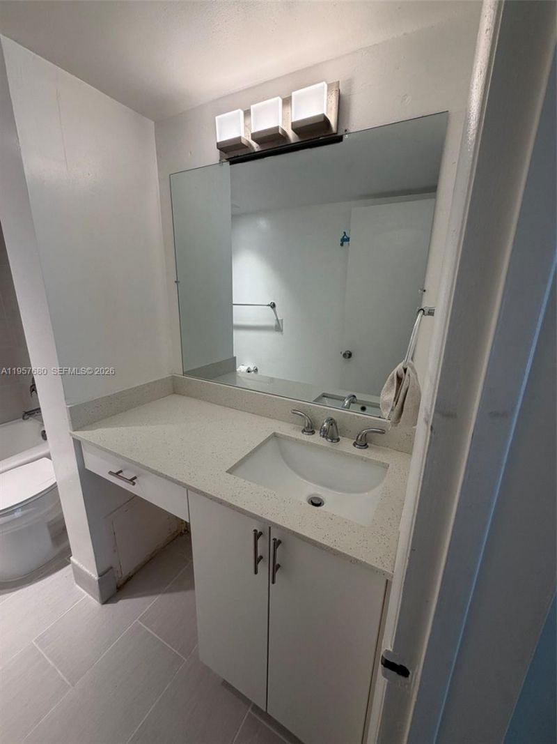 7851 Dunham Blvd , Unit 5, Miami, FL 33138 Photo