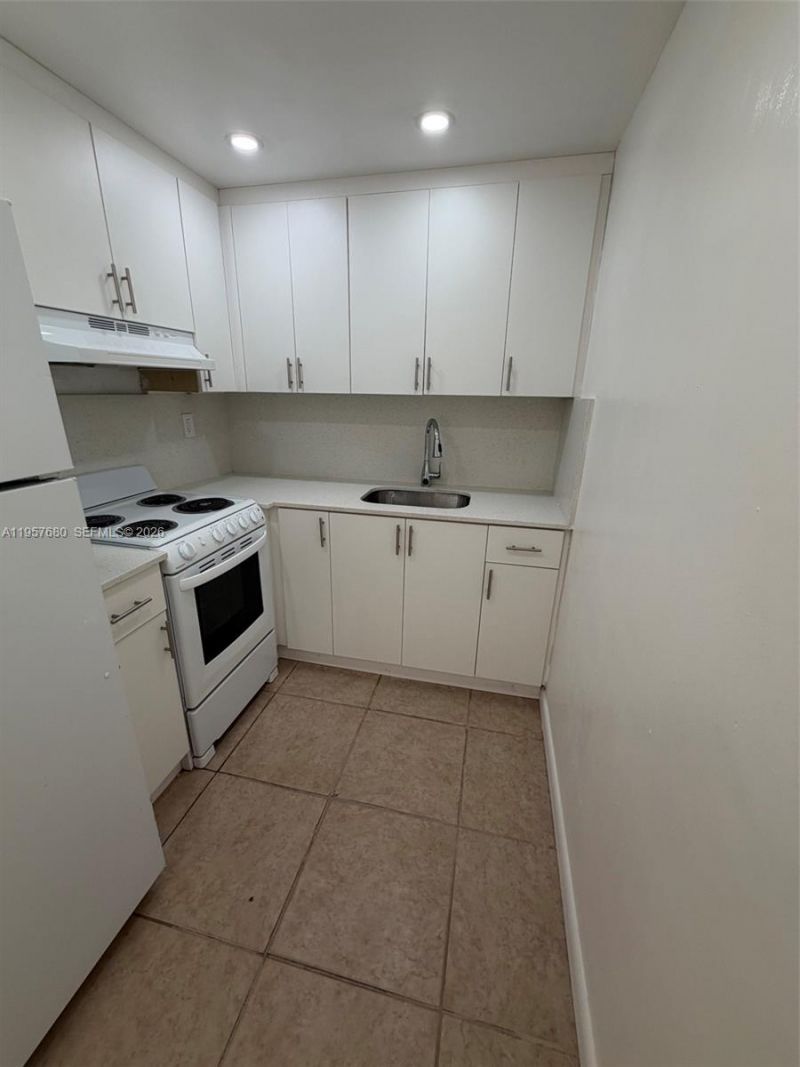 7851 Dunham Blvd , Unit 5, Miami, FL 33138 Photo