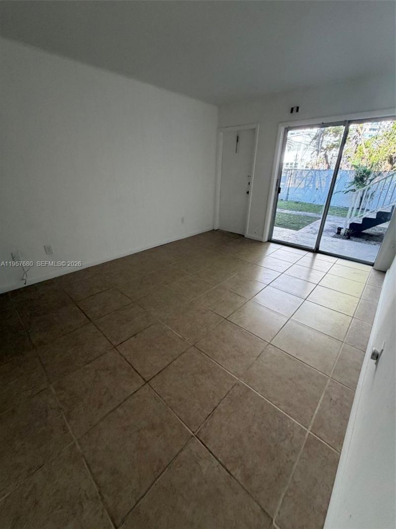 7851 Dunham Blvd , Unit 5, Miami, FL 33138 Photo