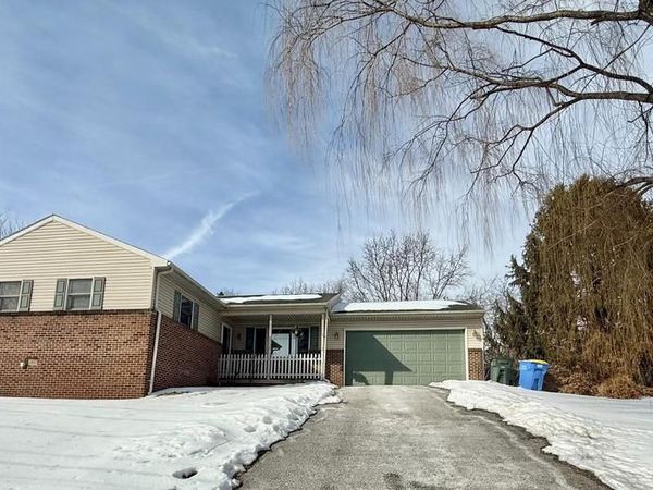 335 DONNA LANE, YORK, PA 17403