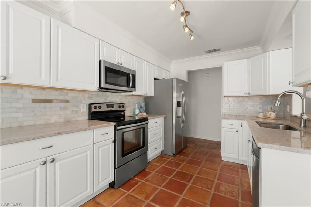 15068 Cloverdale Dr, Fort Myers, FL 33919 Photo