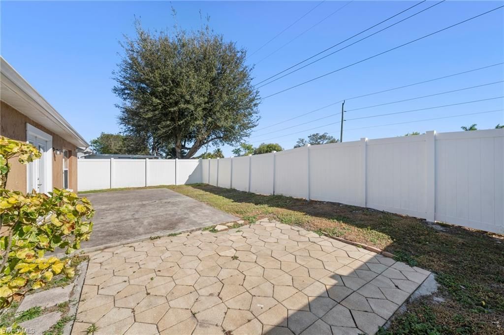 15068 Cloverdale Dr, Fort Myers, FL 33919 Photo