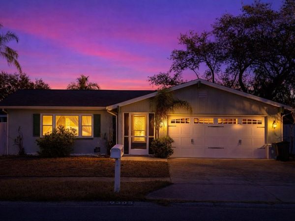 9305 120TH LANE, SEMINOLE, FL 33772