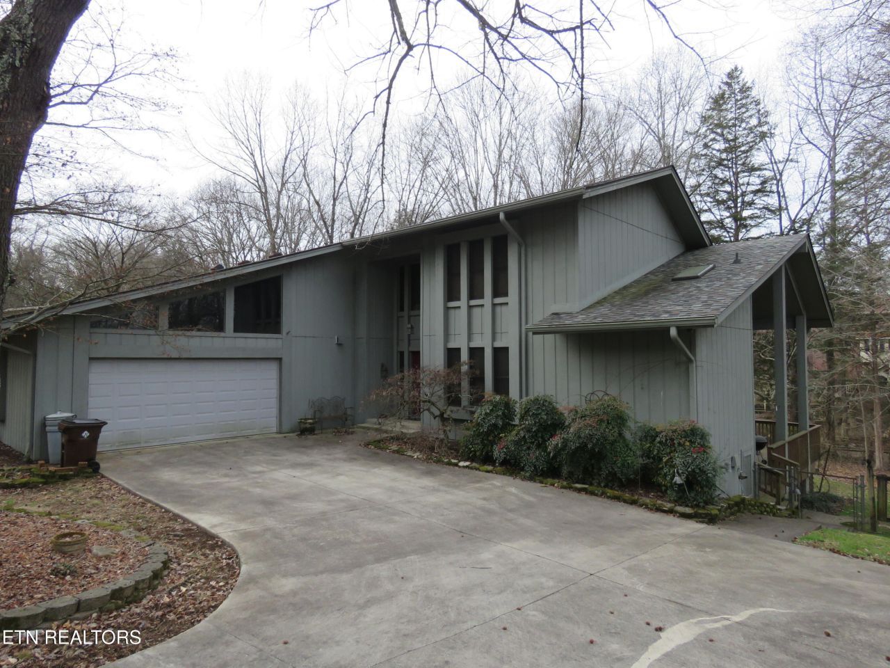 113 Chestnut Hill Rd, Oak Ridge, TN 37830 Main Photo