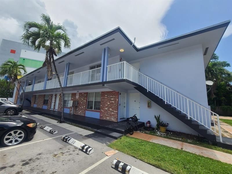 7851 Dunham Boulevard, Unit 4, Miami, FL 33138 Photo