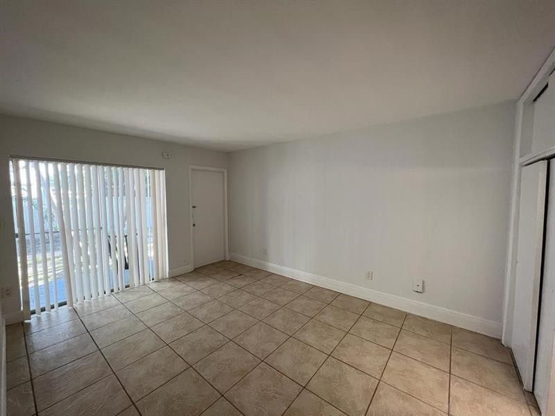 7851 Dunham Boulevard, Unit 4, Miami, FL 33138 Photo