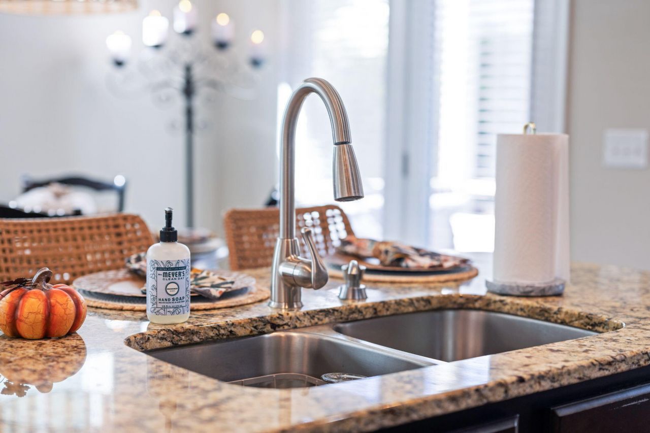 103 Green Grass Road Photo 7