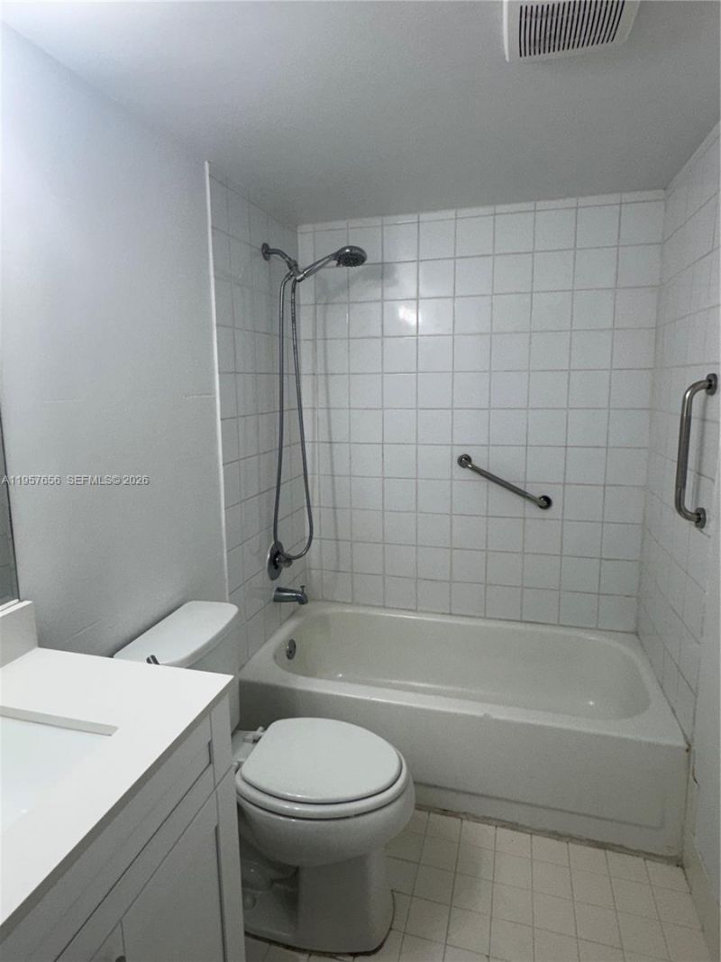 200 SW 132nd Way, Unit 207L, Pembroke Pines, FL 33027 Photo