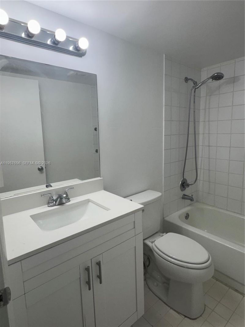 200 SW 132nd Way, Unit 207L, Pembroke Pines, FL 33027 Photo