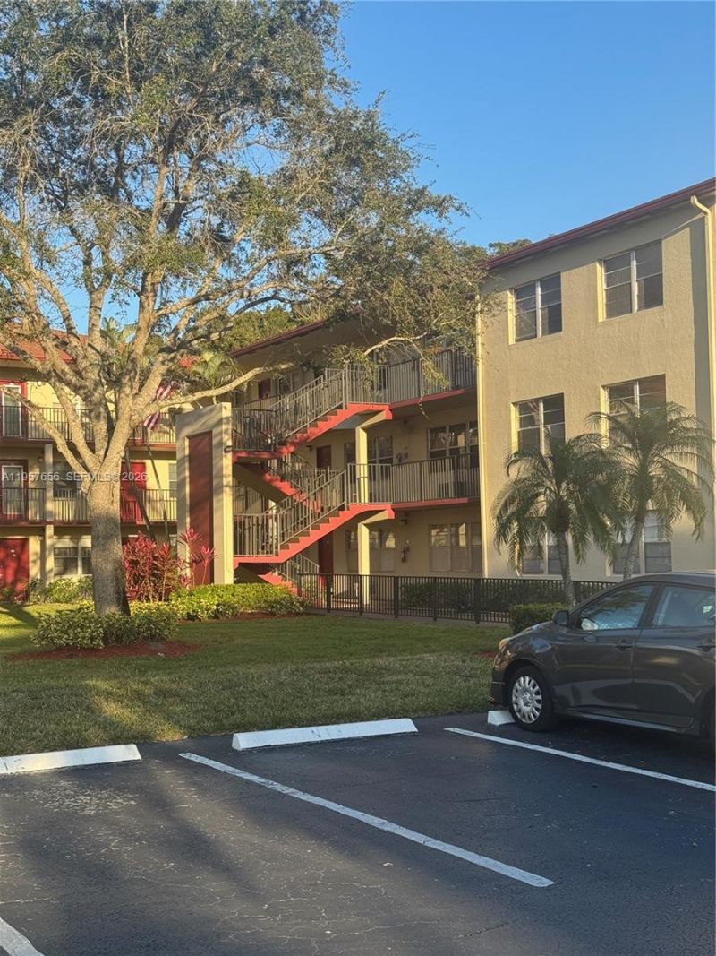 200 SW 132nd Way, Unit 207L, Pembroke Pines, FL 33027 Photo