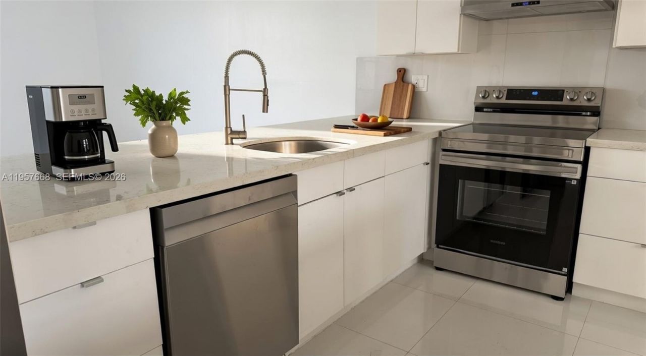 20441 NE 30th Ave, Unit 412-9, Aventura, FL 33180 Photo