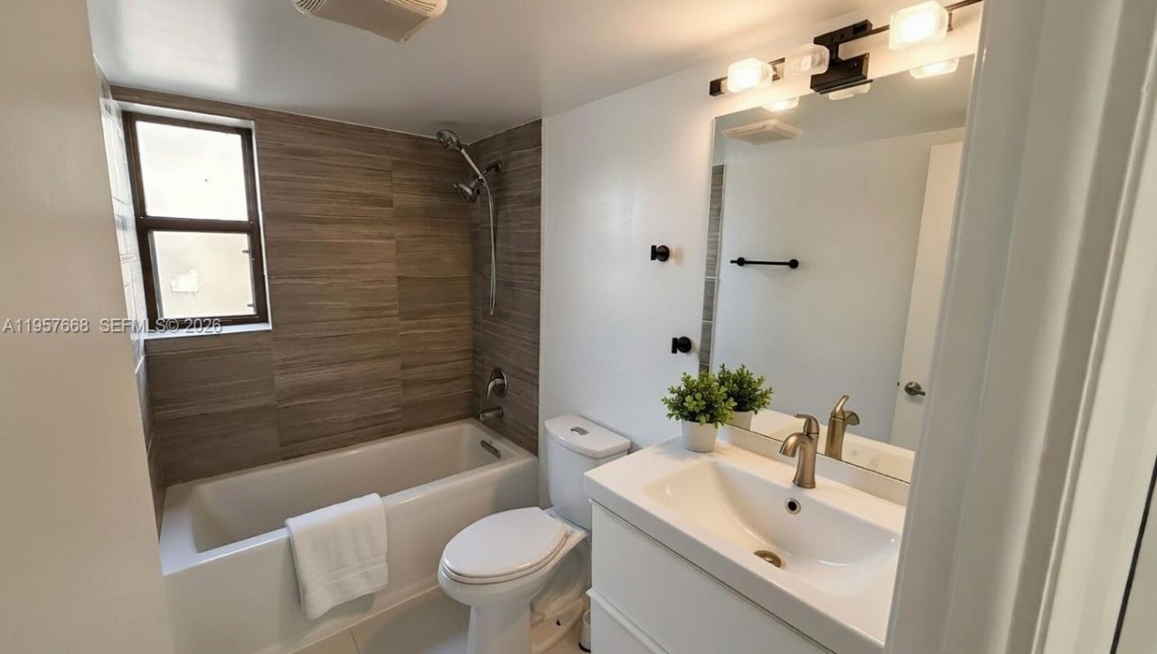 20441 NE 30th Ave, Unit 412-9, Aventura, FL 33180 Photo