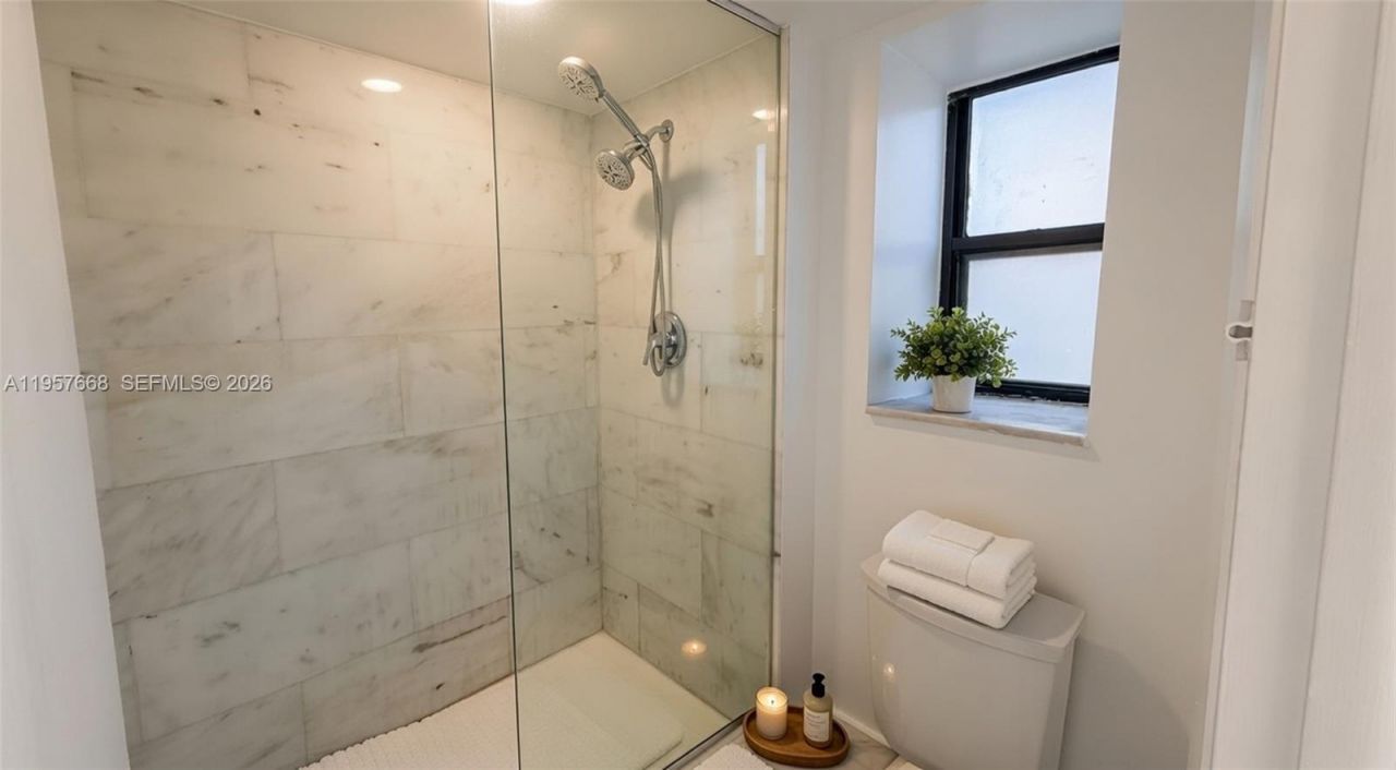 20441 NE 30th Ave, Unit 412-9, Aventura, FL 33180 Photo