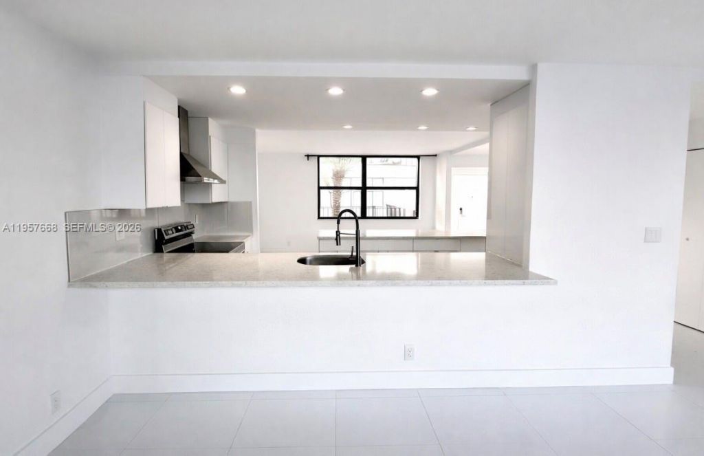 20441 NE 30th Ave, Unit 412-9, Aventura, FL 33180 Photo
