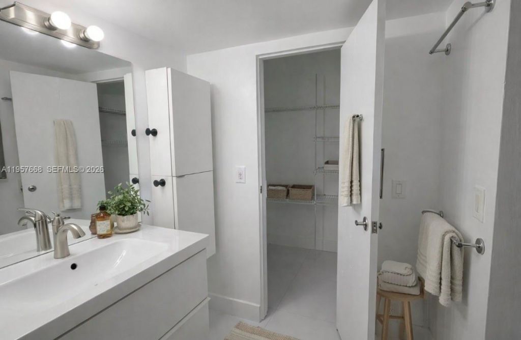 20441 NE 30th Ave, Unit 412-9, Aventura, FL 33180 Photo