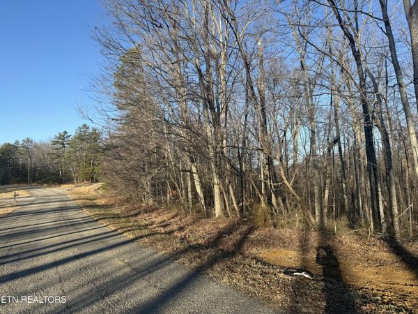 Bear Knob Lane, Crawford, TN 38554