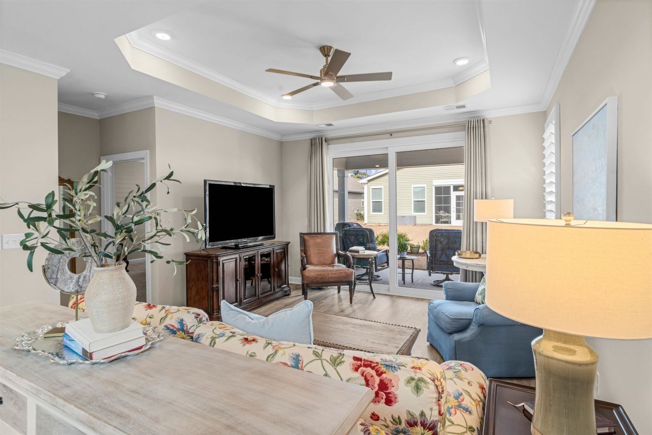 1011 Cascade Loop Photo 13