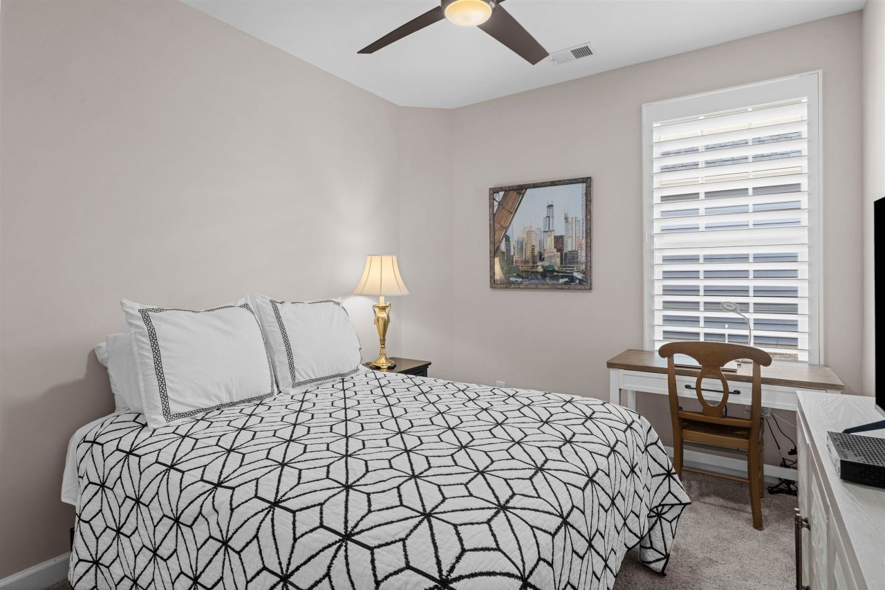 1011 Cascade Loop Photo 24