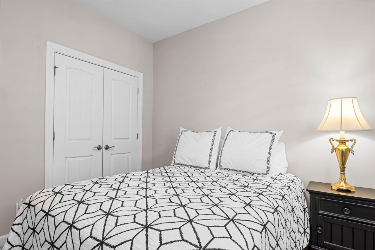 1011 Cascade Loop Photo 25