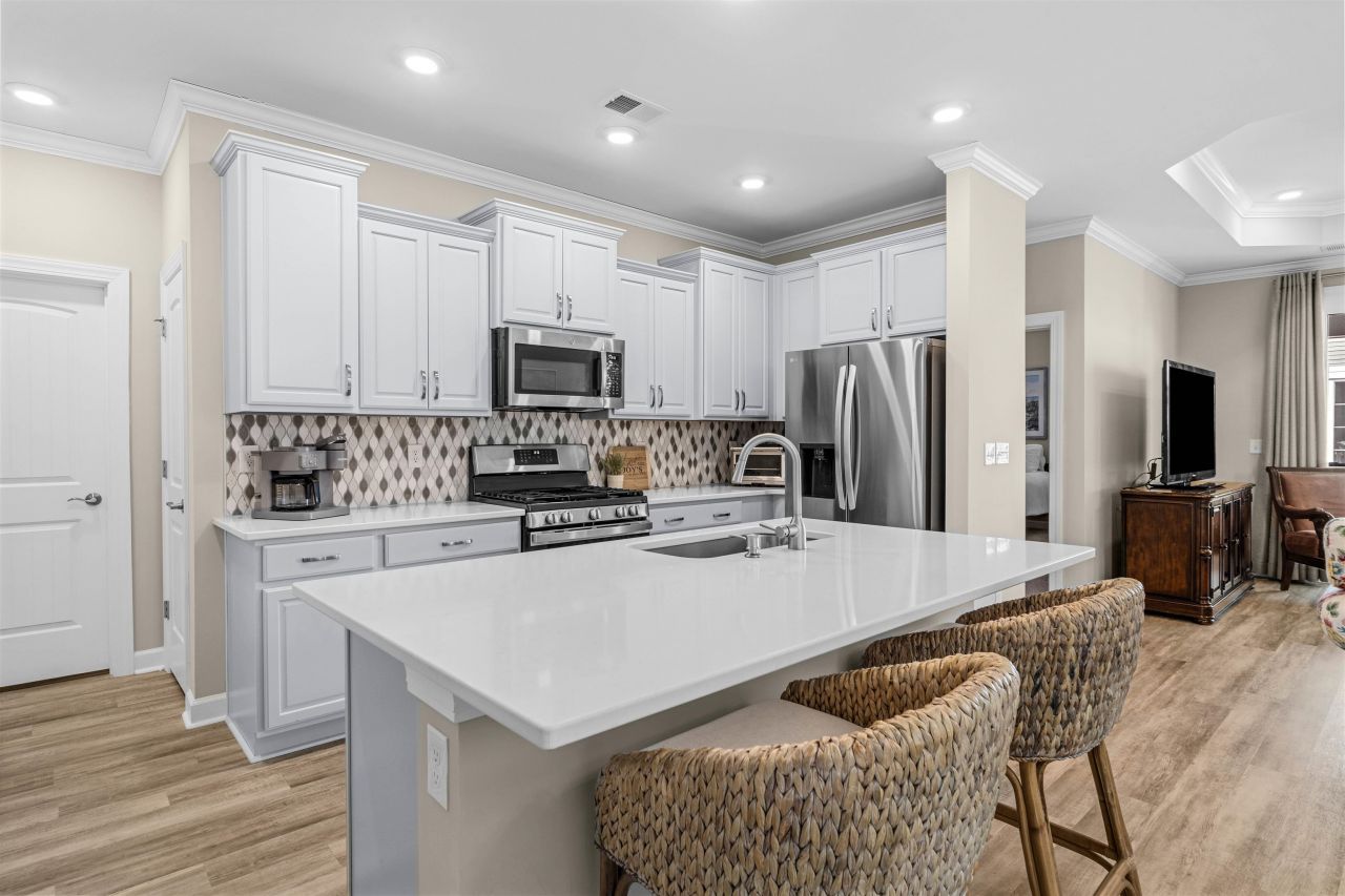 1011 Cascade Loop Photo 7