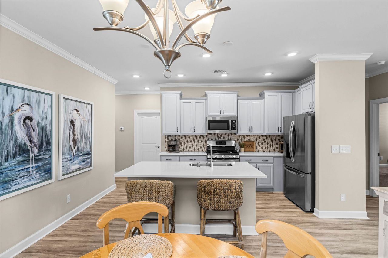 1011 Cascade Loop Photo 8