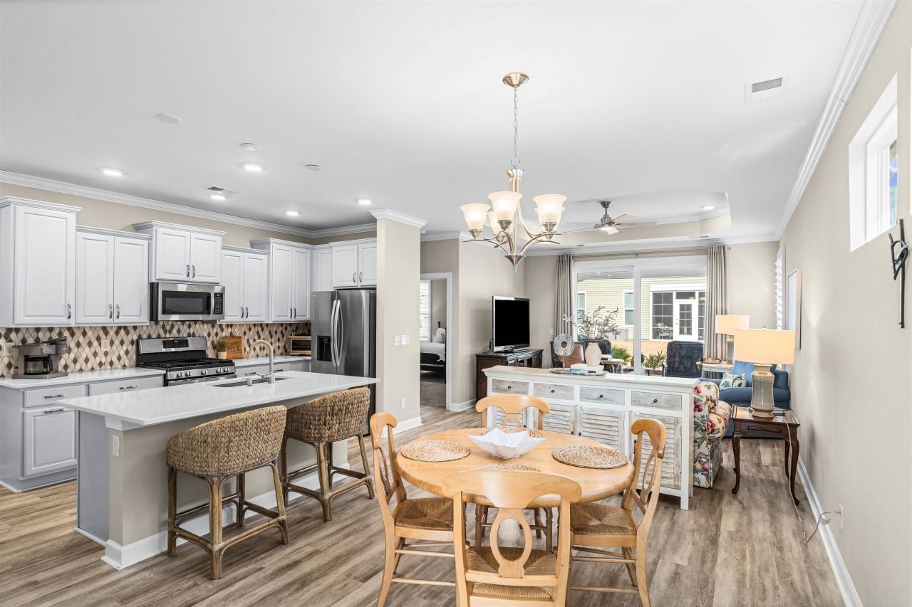 1011 Cascade Loop Photo 9