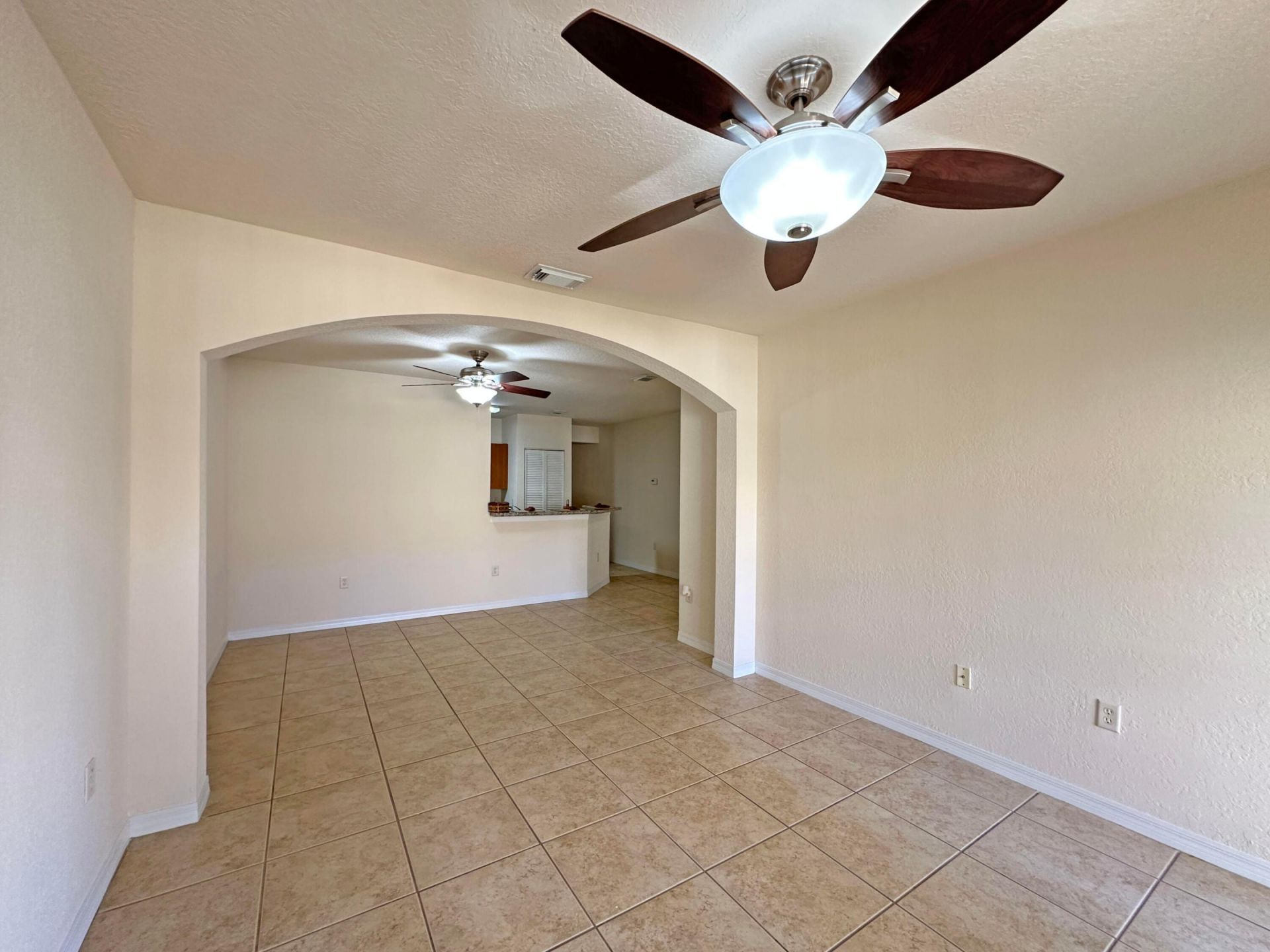 154 SW Peacock Boulevard, Unit 28-205, Port Saint Lucie, FL 34986 Photo