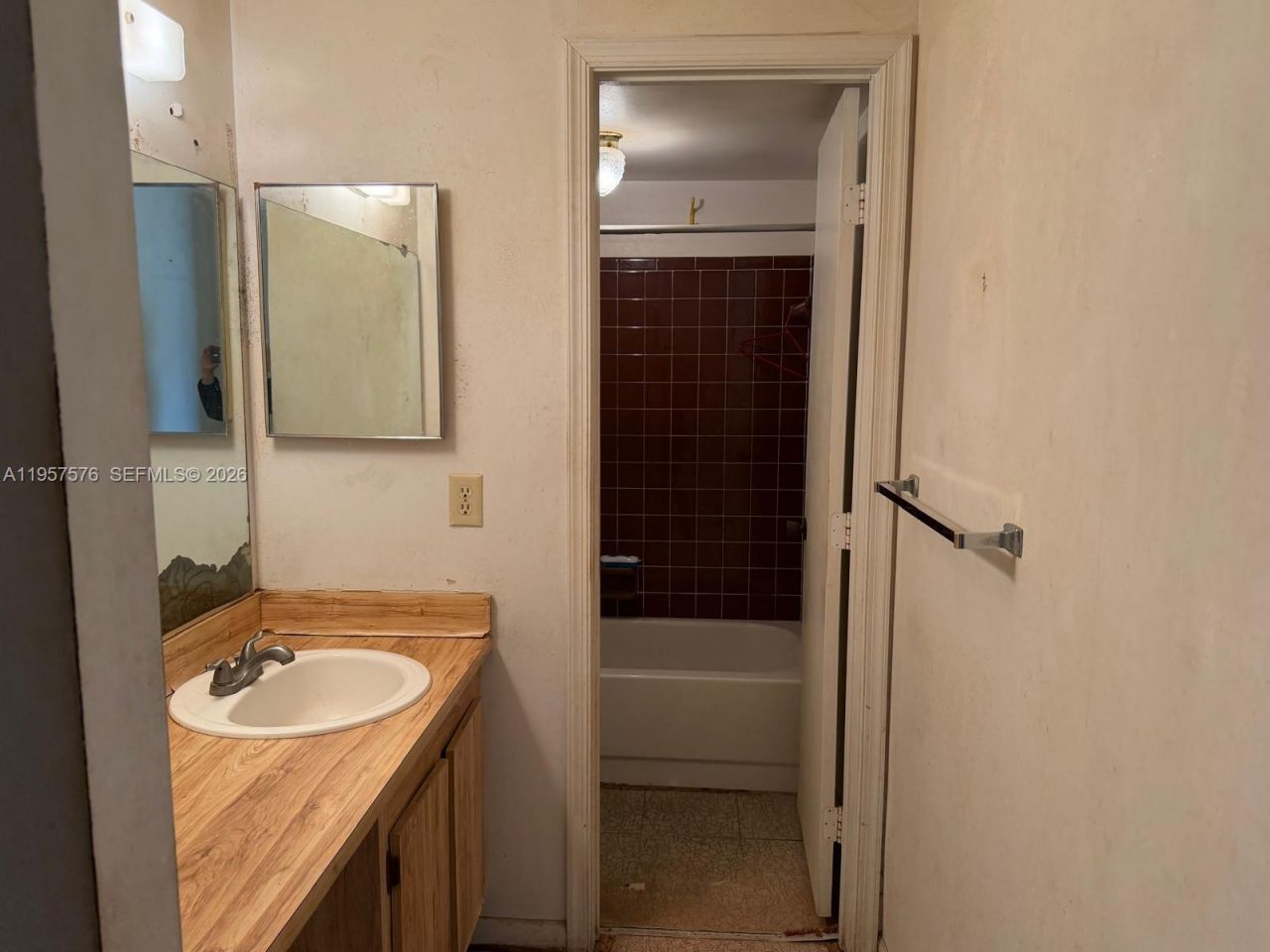 465 NW 210th St, Unit 103, Miami Gardens, FL 33169 Photo