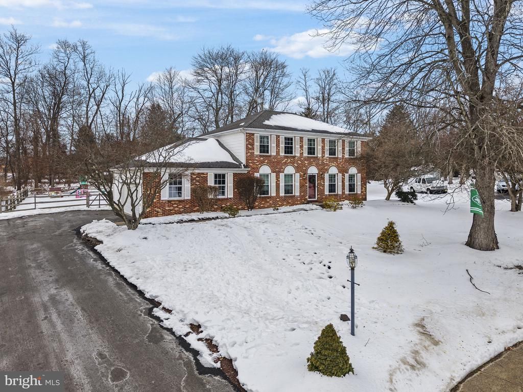 4 Birch Run Court, Ewing, NJ 08628 Main Photo