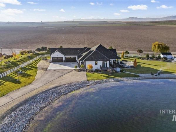 9067 Crystal Quartz Dr., Nampa, ID 83686