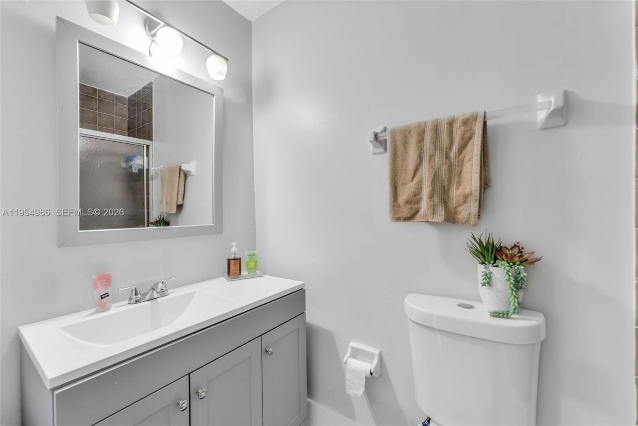 12233 SW 24th Ter, Unit 35, Miami, FL 33175 Photo