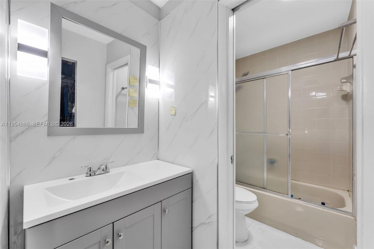 12233 SW 24th Ter, Unit 35, Miami, FL 33175 Photo