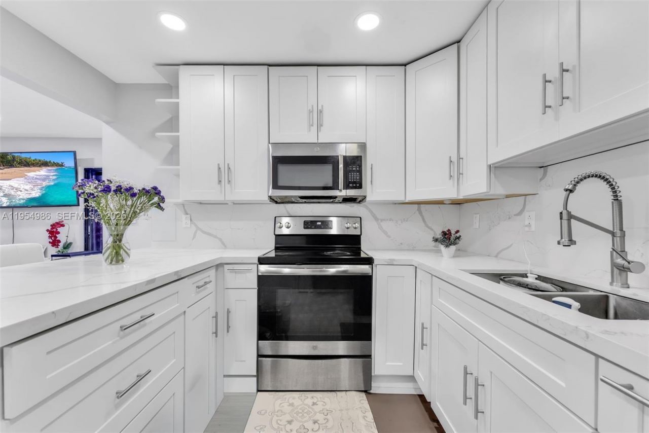 12233 SW 24th Ter, Unit 35, Miami, FL 33175 Photo