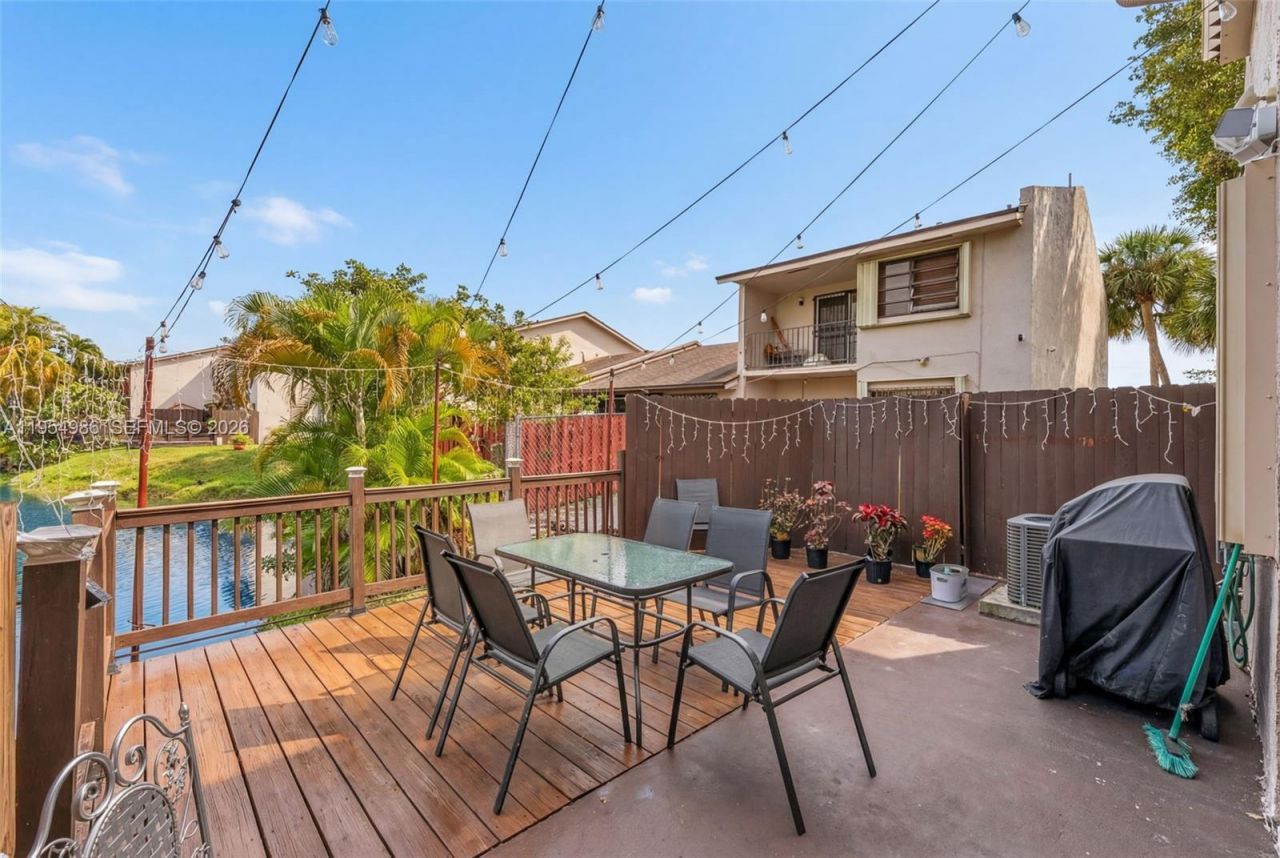 12233 SW 24th Ter, Unit 35, Miami, FL 33175 Photo