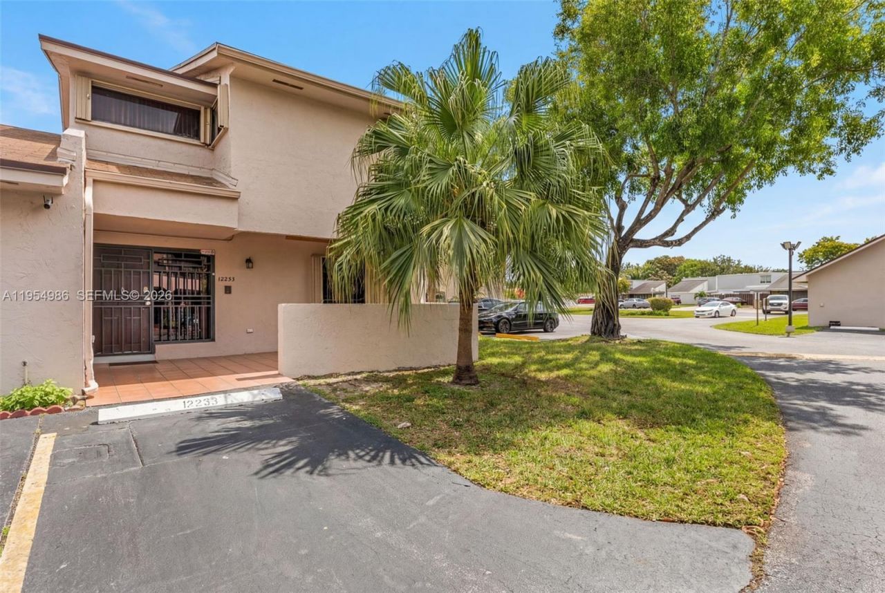 12233 SW 24th Ter, Unit 35, Miami, FL 33175 Photo