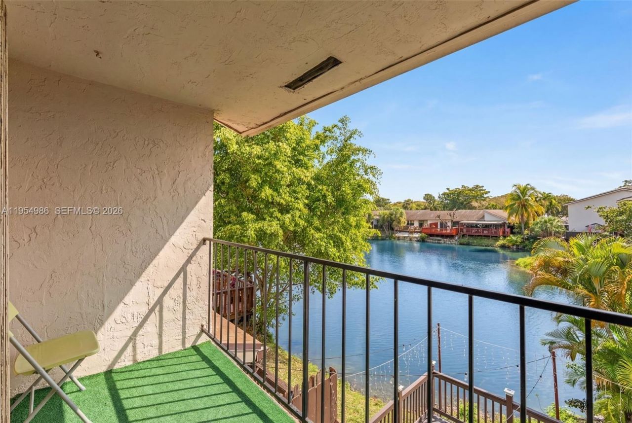 12233 SW 24th Ter, Unit 35, Miami, FL 33175 Photo