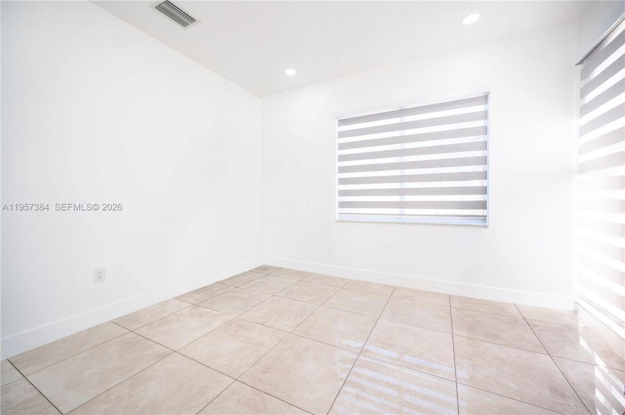 1046 NE 17th Ter, Homestead, FL 33033 Photo