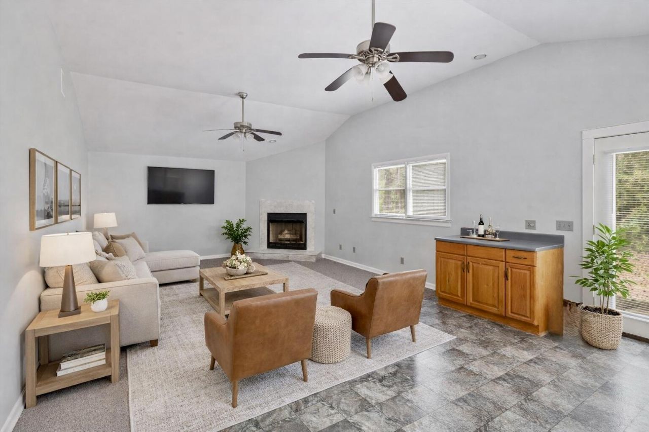 112 Dogwood Circle Photo 14