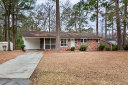 112 Dogwood Circle photo 4
