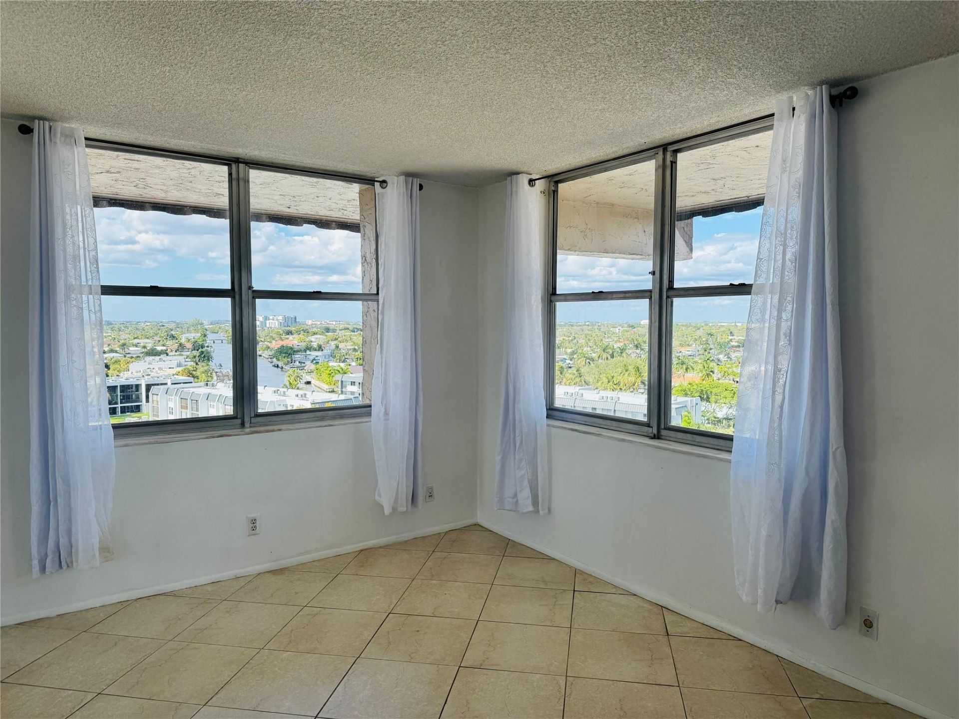 777 S Federal Highway, Unit Penthouse, Pompano Beach, FL 33062 Photo