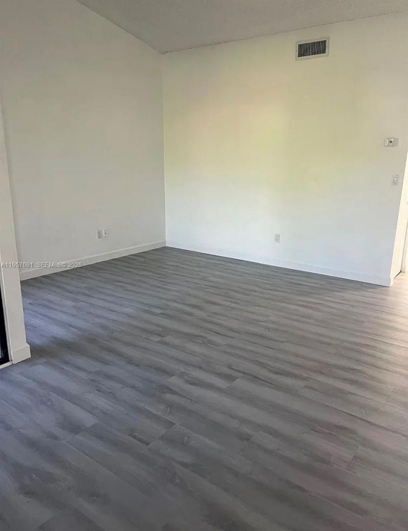 975 N Franklin Ave , Unit 975E, Homestead, FL 33034 Photo