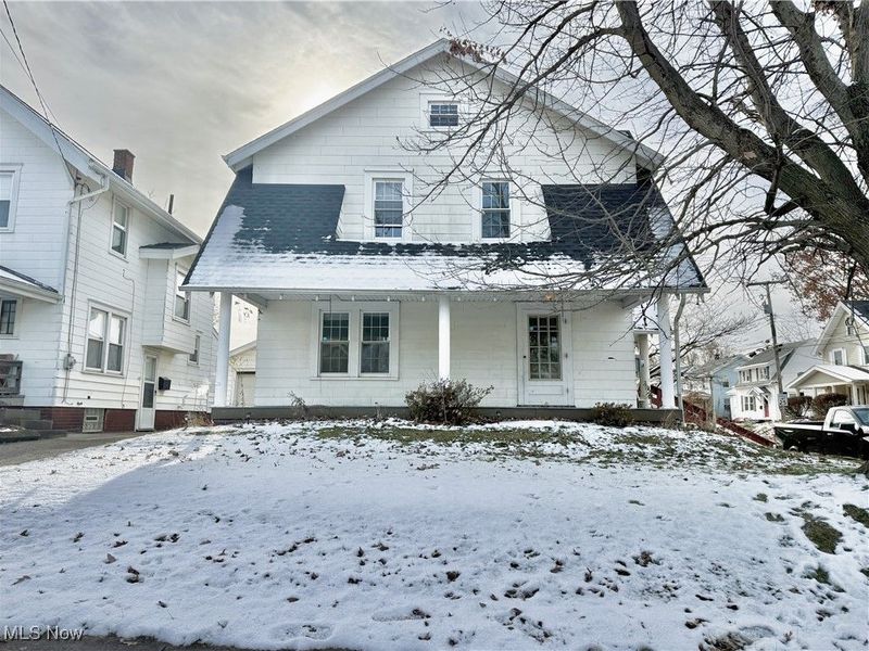 900 Roslyn Avenue SW, Canton, OH 44710 Photo 1