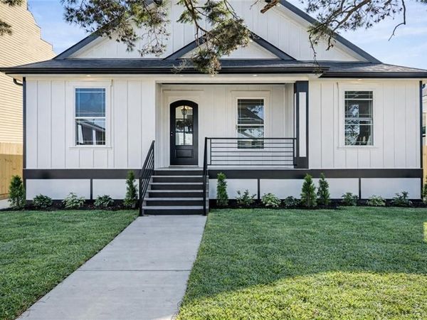 1342 GRANADA Drive, New Orleans, LA 70122