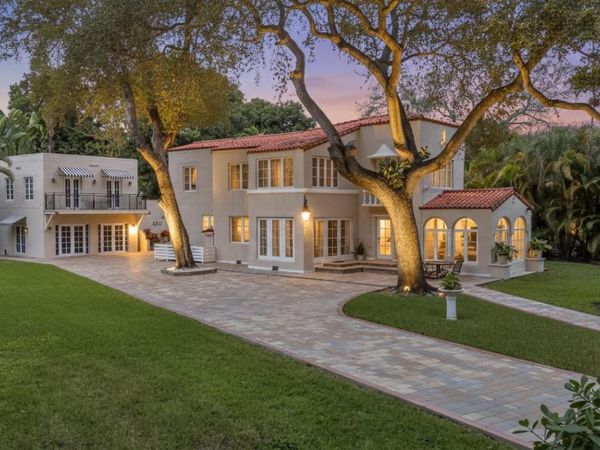 5960 N Bayshore Dr, Miami, FL 33137