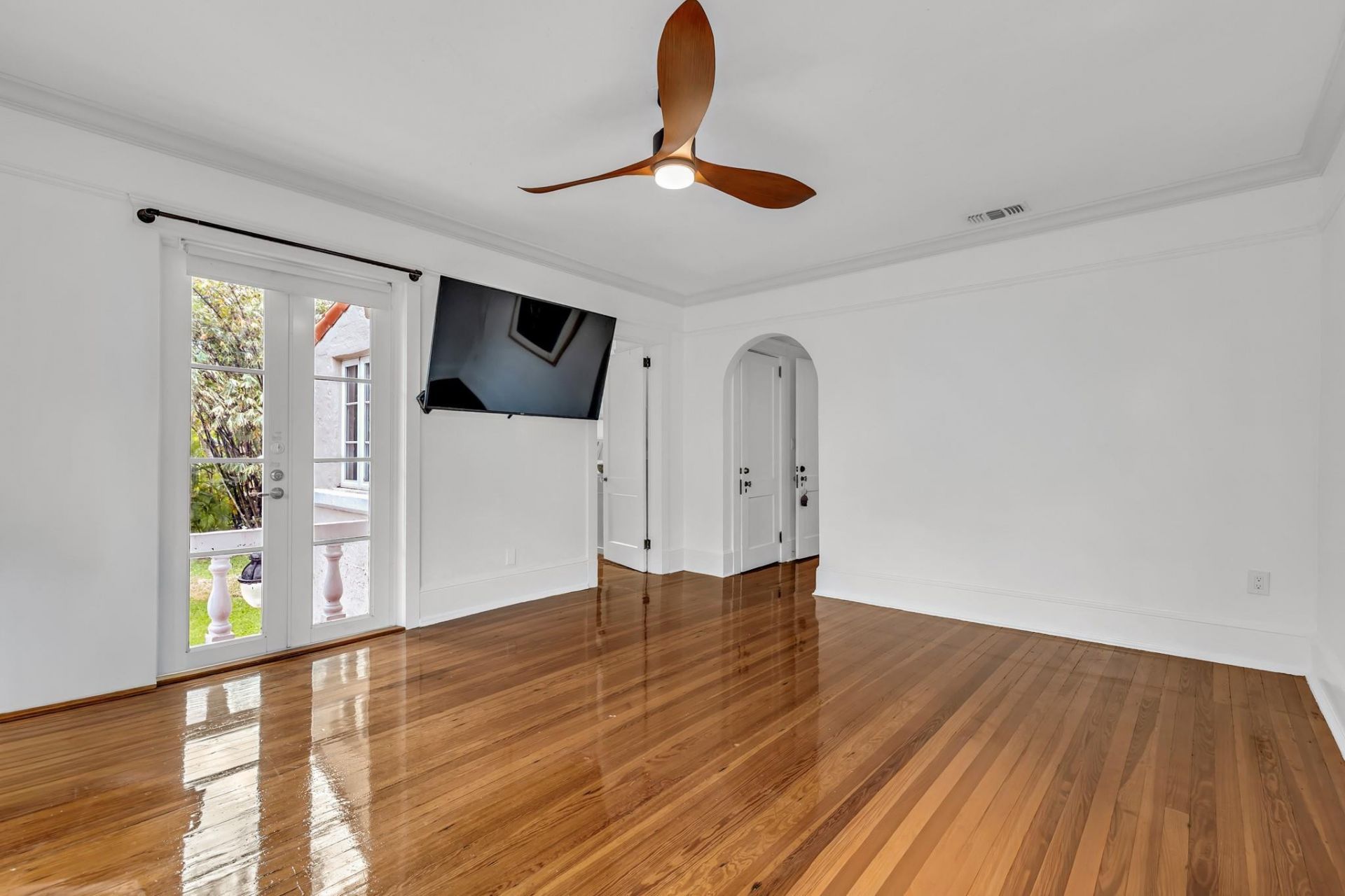 5960 N Bayshore Drive, Miami, FL 33137 Photo