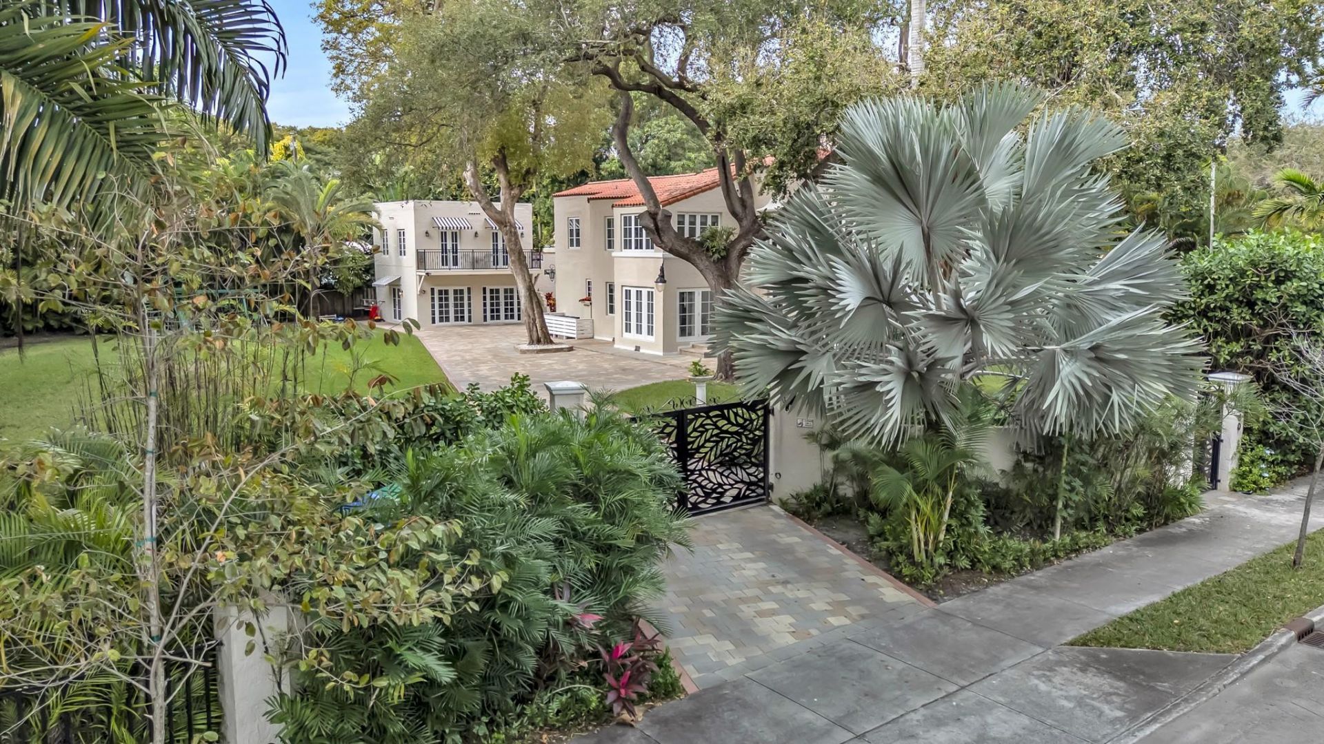 5960 N Bayshore Drive, Miami, FL 33137 Photo