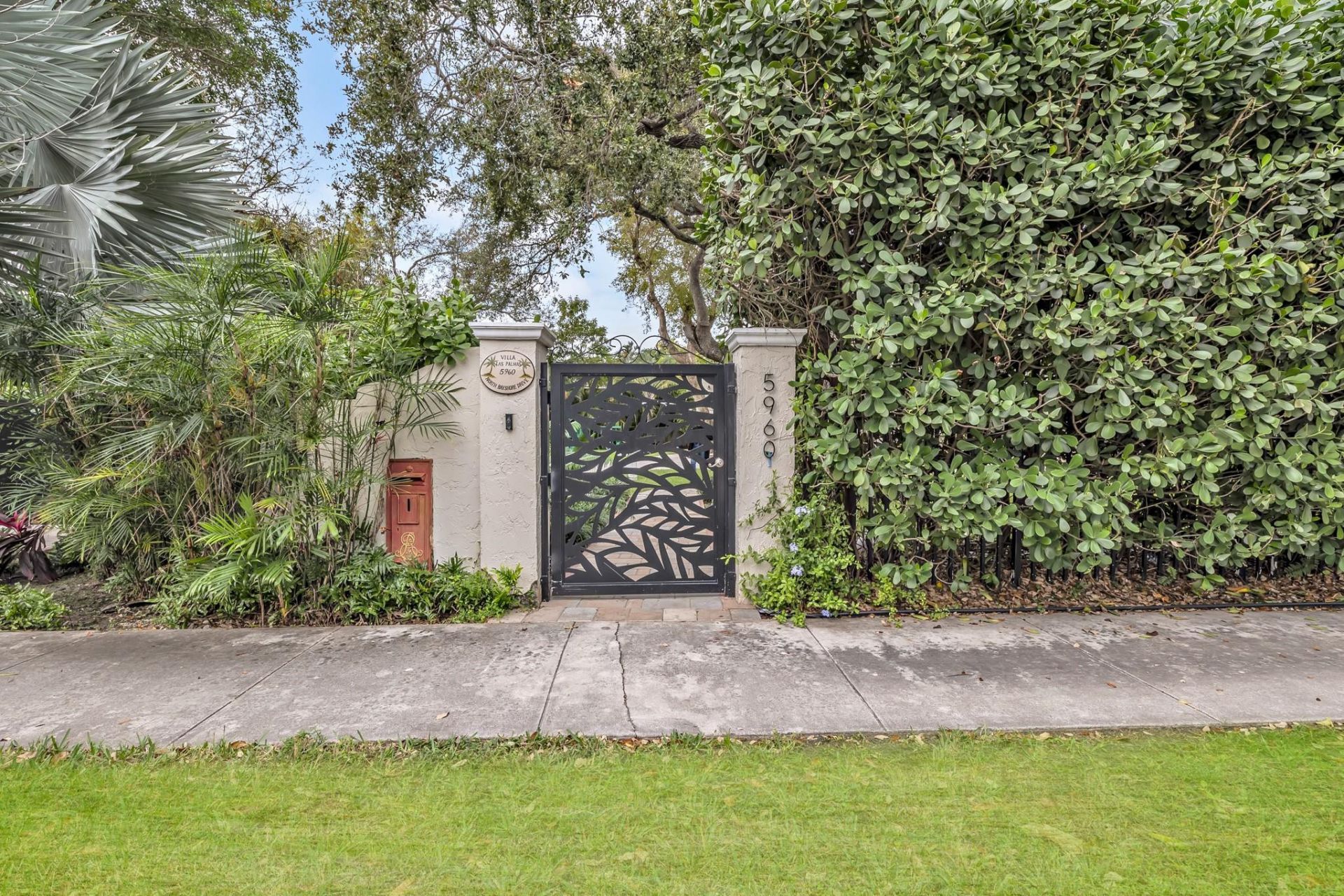 5960 N Bayshore Drive, Miami, FL 33137 Photo