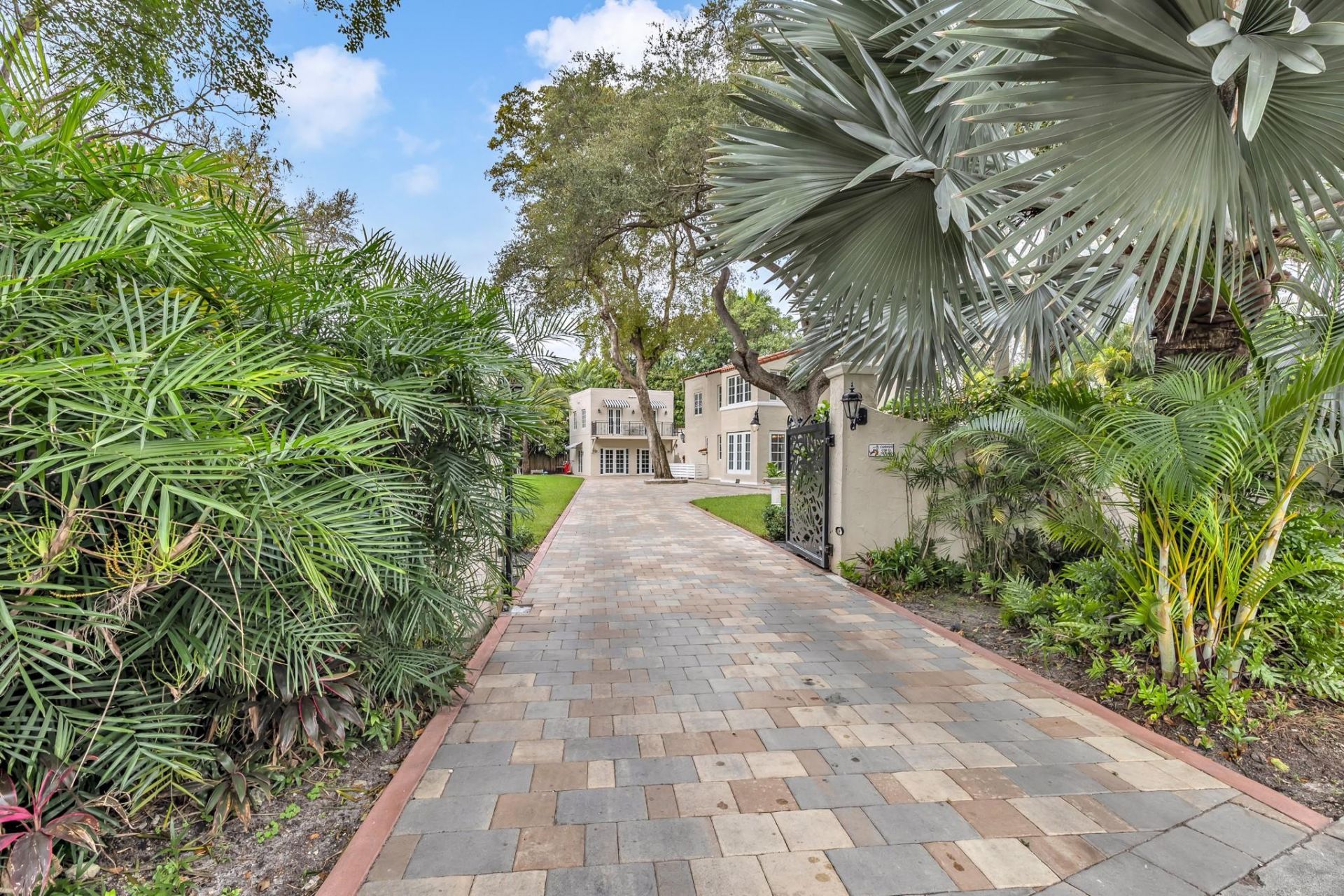 5960 N Bayshore Drive, Miami, FL 33137 Photo